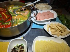 -四季喧黔味豆米火锅(万达广场店)