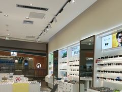 -J-Optical佳视明眼镜·蔡司视觉(青岛金茂览秀城店)