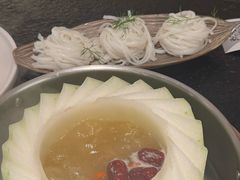 -得意咚瓜·顺德鱼生·冬瓜火锅(深圳首店)