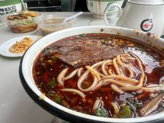 -伊穆祥牛肉面总店·清真