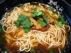 -黑白电视长沙小吃(美林M·LIVE天地东座店)