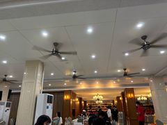 -鹏城人家海鲜酒家·23年老字号(较场尾店)