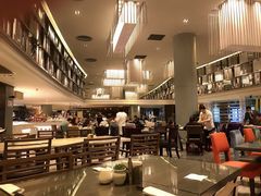 -上海滴水湖皇冠假日酒店