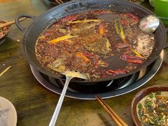 -黄潇洒老火锅(九眼桥宏济巷店)