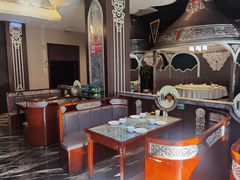 -哈啾嗨·新概念蒙餐(红星新城店)