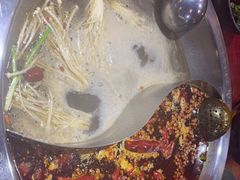 -谭鸭血老火锅(远大购物广场店)