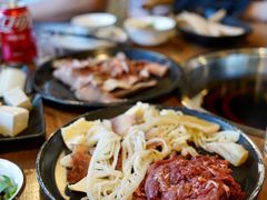 -小志家.鲜牦牛肉牛杂火锅野生菌汤锅