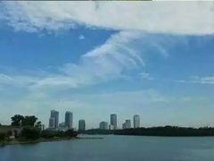 -南京眼步行桥