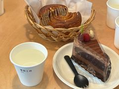 -麦田工坊(月湖店)