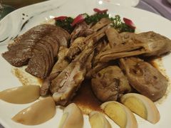 -天外天美食广场(哈尔滨路店)