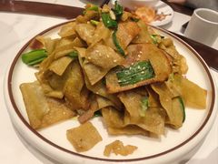 -张大师鸭爪爪特色干锅(南湖店)