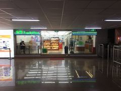 -全家便利店(莲花池东路店)