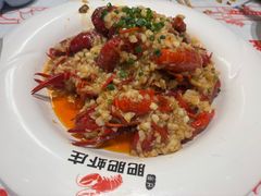 -肥肥虾庄·金牌油焖大虾(汉口城市广场店)