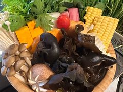 -湊湊火锅·茶憩(杭州湖滨银泰in77店)