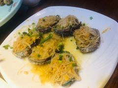 蒜蓉粉丝蒸鲍鱼-南海渔家•海鲜•正宗海南菜(海棠湾店)