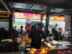 -东海岸人工湖美食村