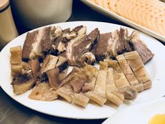 -胡须佬鸡煲四季火锅店(石厦西村直营店)