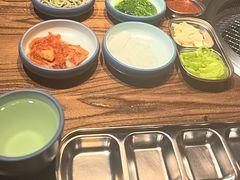 -明洞阿姨·韩式酱蟹烤肉·创意料理(三元桥店)