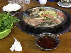 -泸州酸菜豆花火锅川师店