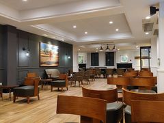 大堂-星巴克臻选(广州沙面店)