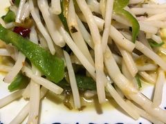 太湖芦苇根炒肉丝-呼吸森林·生态农庄农家乐私房菜