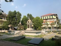 -吐斯廉屠杀博物馆