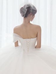 -予白婚纱礼服馆