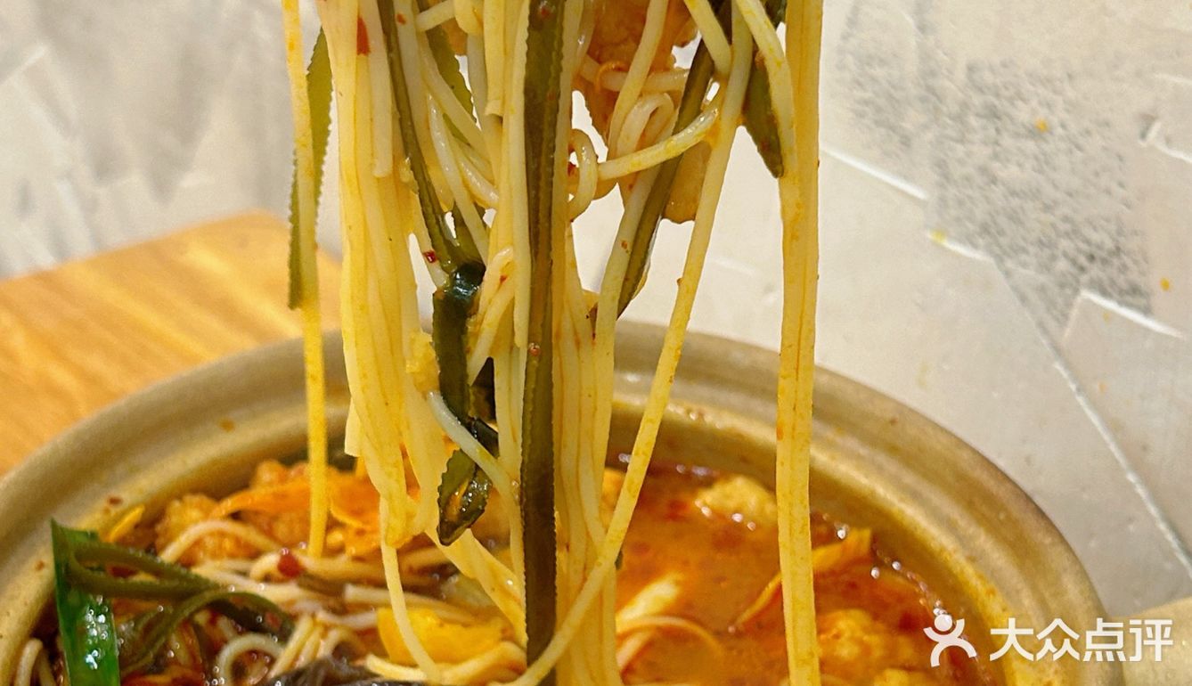 在长沙‼️万家丽100米的砂锅米线