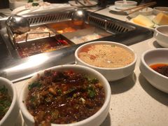 -海底捞火锅鲜切牛肉主题店(长寿路店)