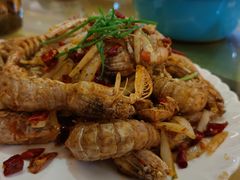 -覃记海鲜美食餐厅