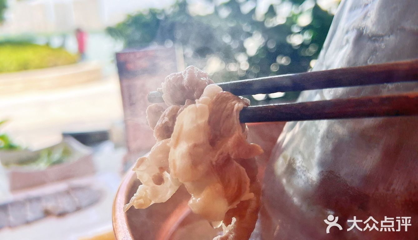李式涮羊🐑｜湖边的羊肉火锅店