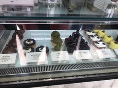 -UNI UNI(环亚凯瑟琳店)