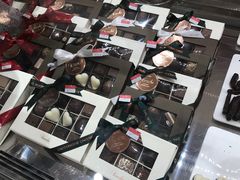 -VENCHI 闻绮(上海佛罗伦萨小镇店)