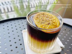 席勒的橙-HUG·拥抱咖啡(郑州宝龙广场店)