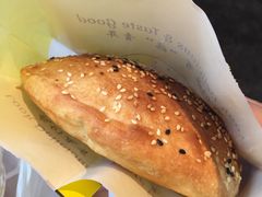 甜大饼-弄堂咪道-饭香·面香·馄饨香(钦州北路田尚坊店)