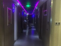 -唯爱KTV聚会餐厅(仙林东城汇店)
