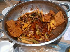 -嘎嘎鸭下巴·爆辣干锅(明教寺店)