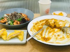 板煎大虾沙拉配日式海苔饭-池奈·咖喱蛋包饭(熙地港店)