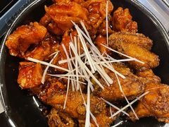 辣子鸡拼酱油鸡-MI WU FACTORY米屋美食工厂餐厅(绿地店)