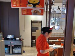 -阿瓦山寨·湘菜现炒·剁椒鱼头王(咸阳总店)