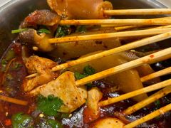 -红鼎豆捞·非遗鲍皇汤火锅(宝丰路店)