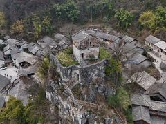 -高荡千年布依古寨旅游景区