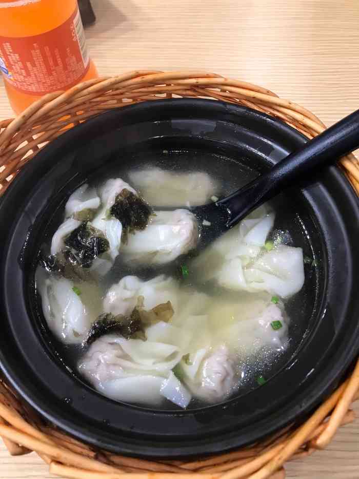 如意馄饨(万源路店"吃午饭想简单点就来了吉祥馄饨,可能是下雨.