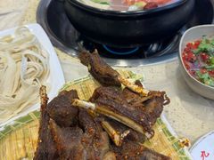 -九寨特色牦牛肉汤锅 羊肉汤锅