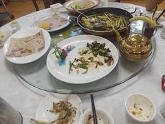 -泉龙渔村·粤式早茶·金牌烧鹅(中山三乡店)