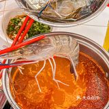 这家海‮自鲜‬选火锅店！一人一锅，锅底口味‮多众‬选择