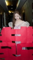 点击看大图 -爱伊人婚纱礼服美妆馆