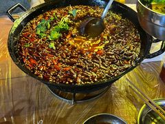 -鸿顺老铁锅美蛙鱼府(解放碑店)
