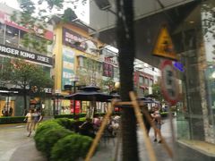 -巴黎贝甜(大宁国际商业广场店)