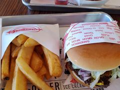 -FATBURGER 特富客汉堡(外交公寓店)